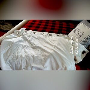 White curtains (floor length)